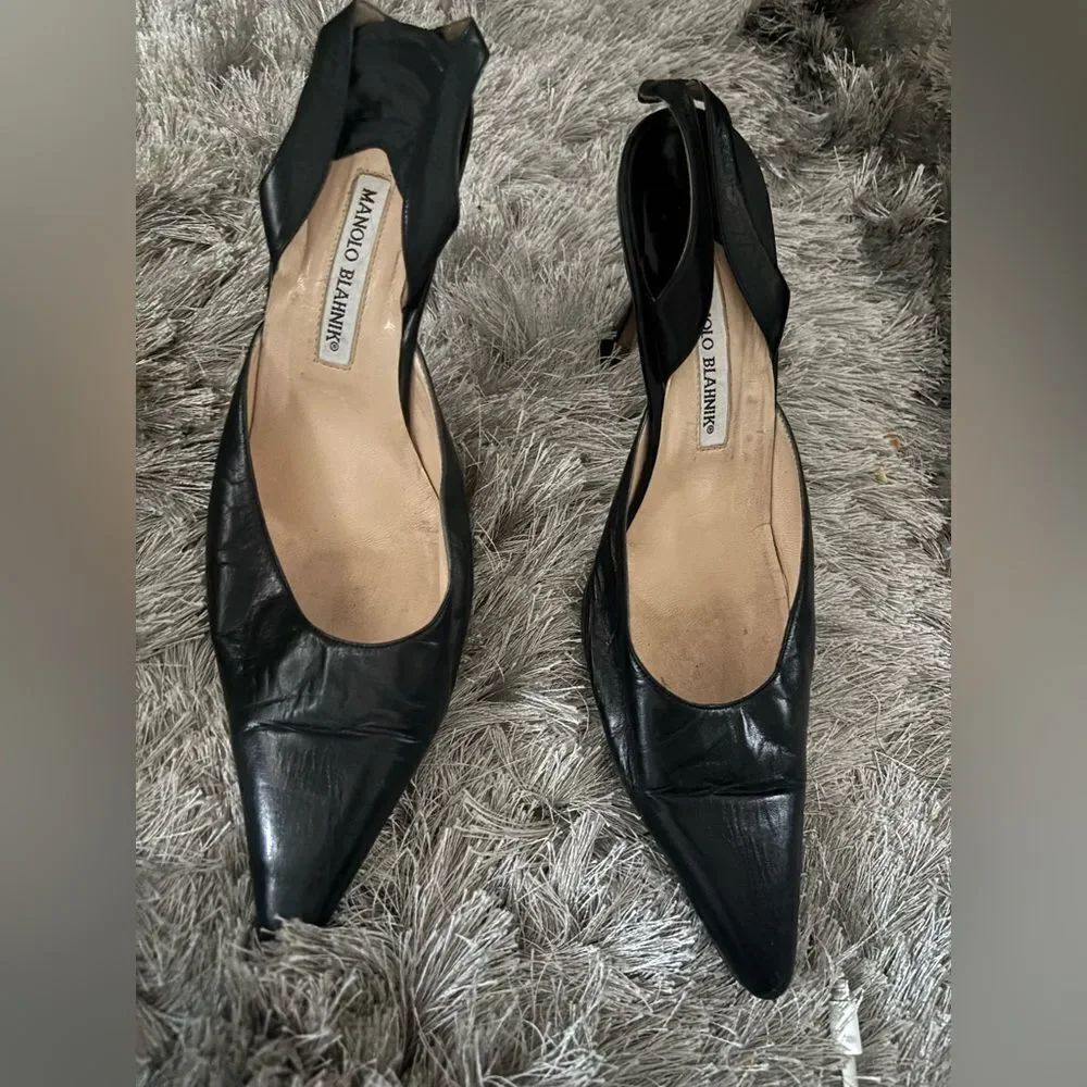 Manolo Blahnik Caroline Slingback Pumps cute designer shoes pointy toe heels